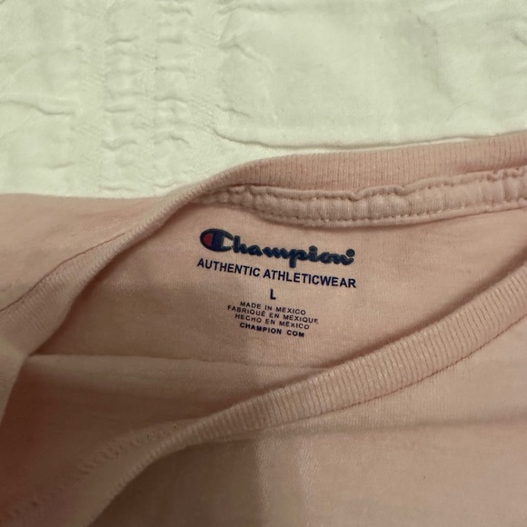 2 Champion T-Shirts - Picture 4 of 5